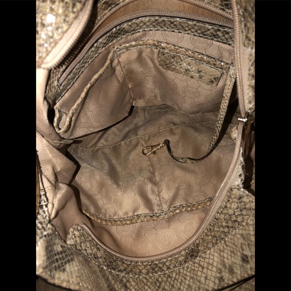 MICHAEL KORS SHOULDER BAG - Picture 6 of 6